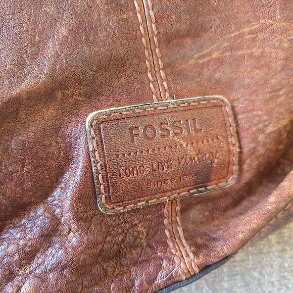 Fossil Explorer Brown Leather Foldover Crossbody Shoulder Bag Hobo Tote Purse - Picture 9 of 14